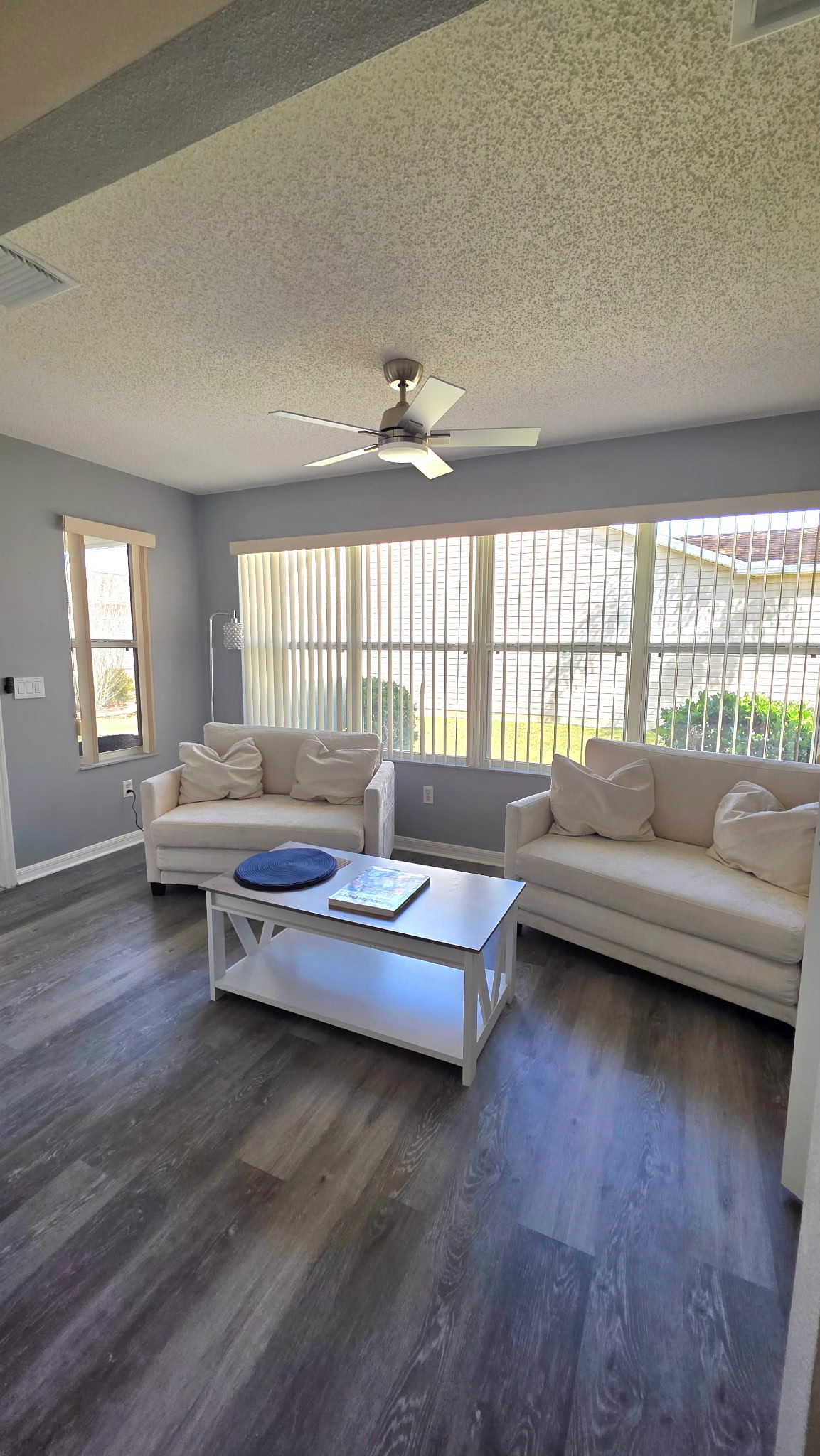 Pristine living room cleaned by Palma Cleaning