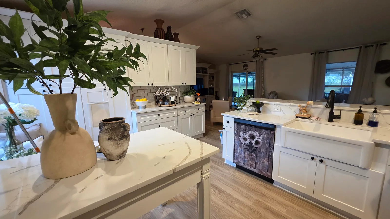 Farmhouse kitchen after recurring house cleaning in Ocala